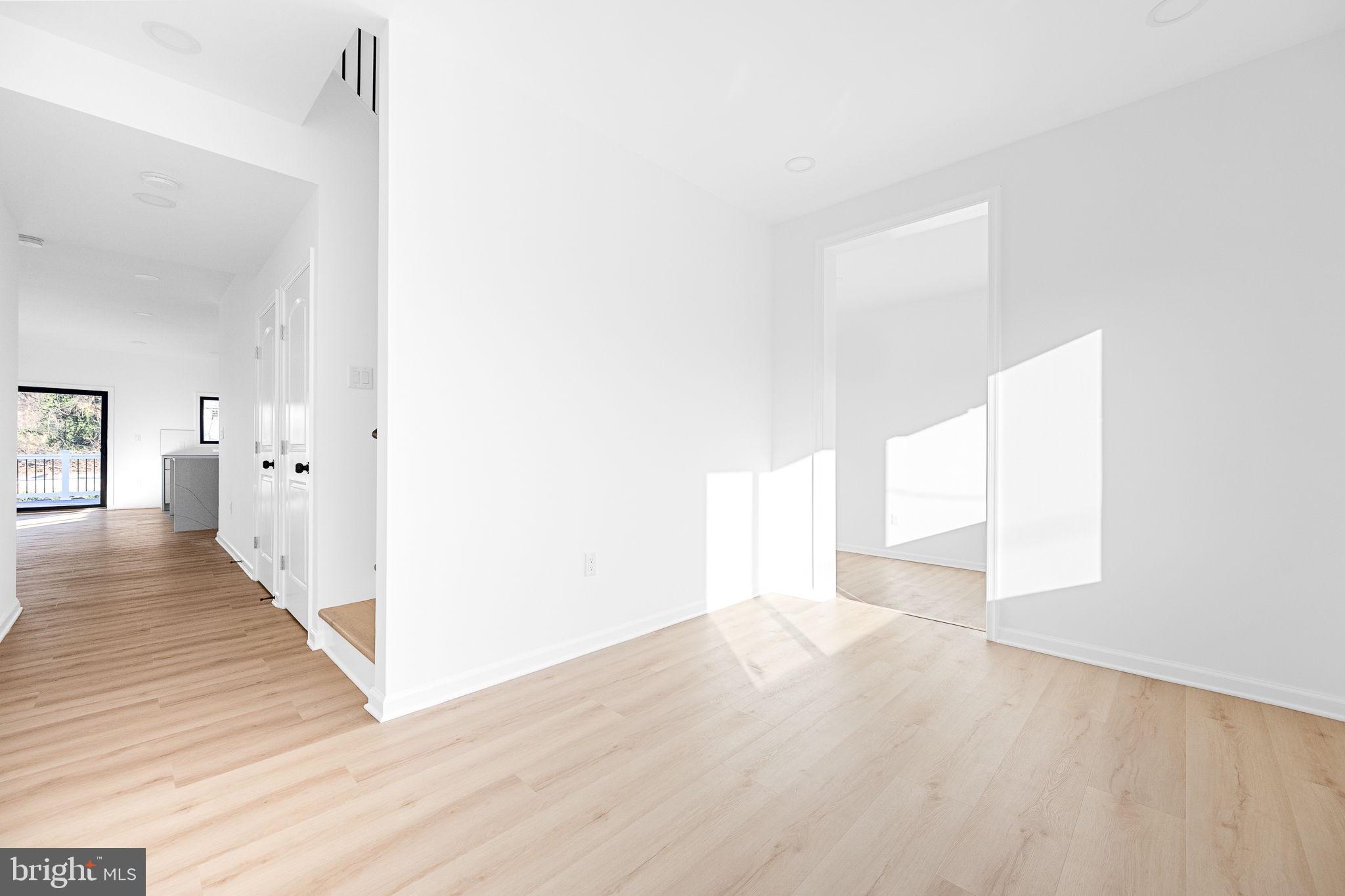 3108 ADAMS STREET NE