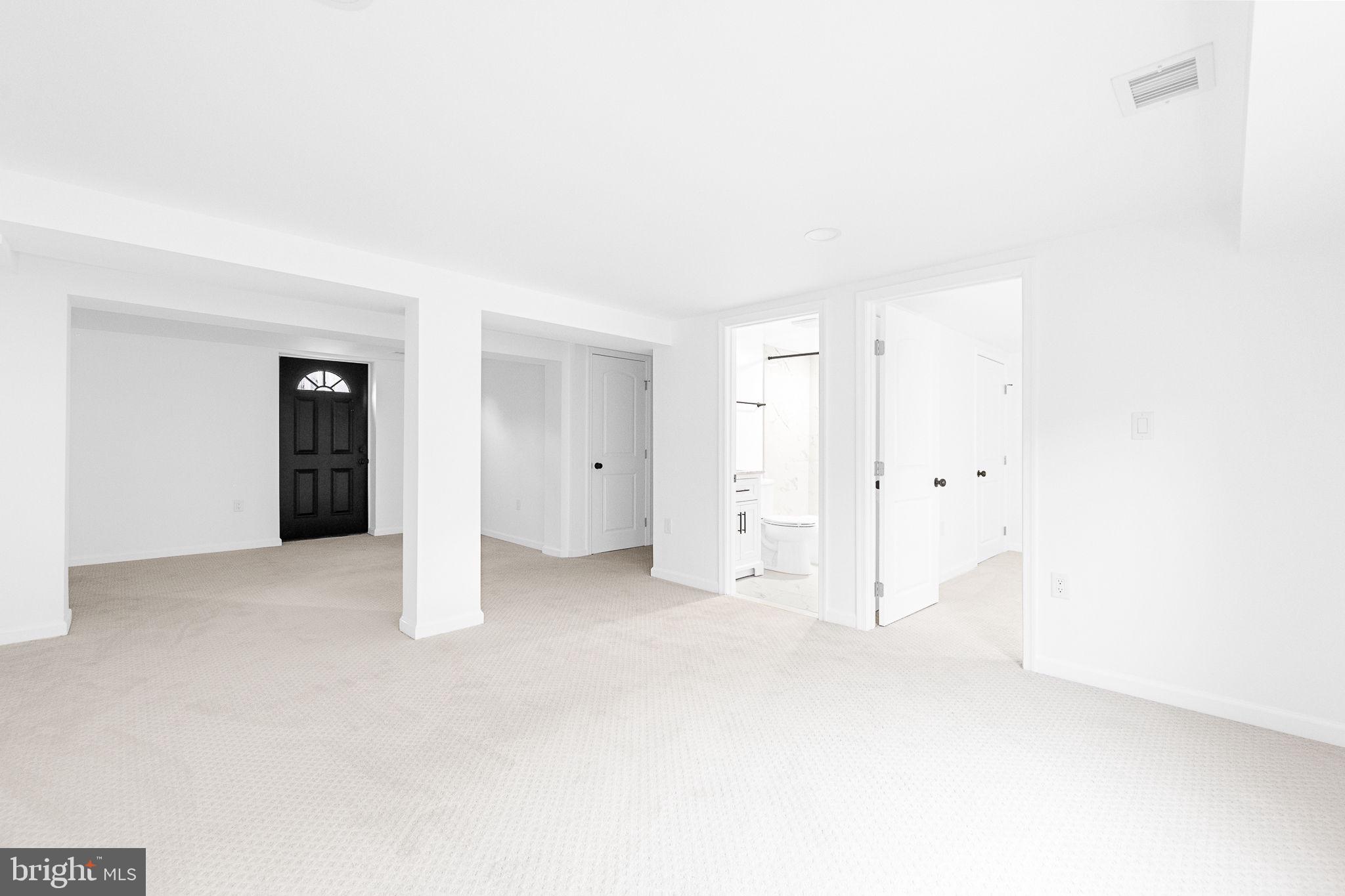 3108 ADAMS STREET NE