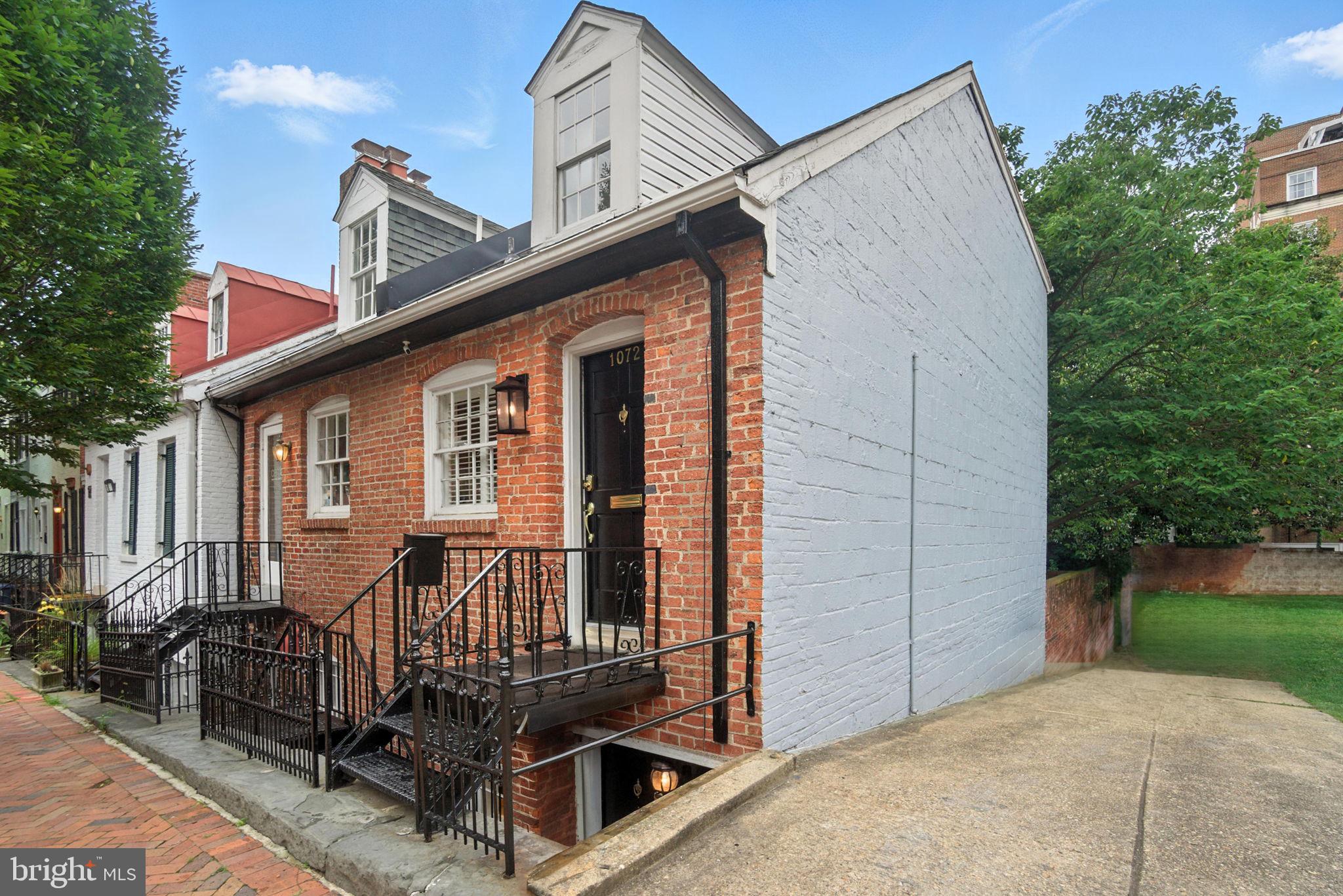1072 30TH STREET NW LOWER
