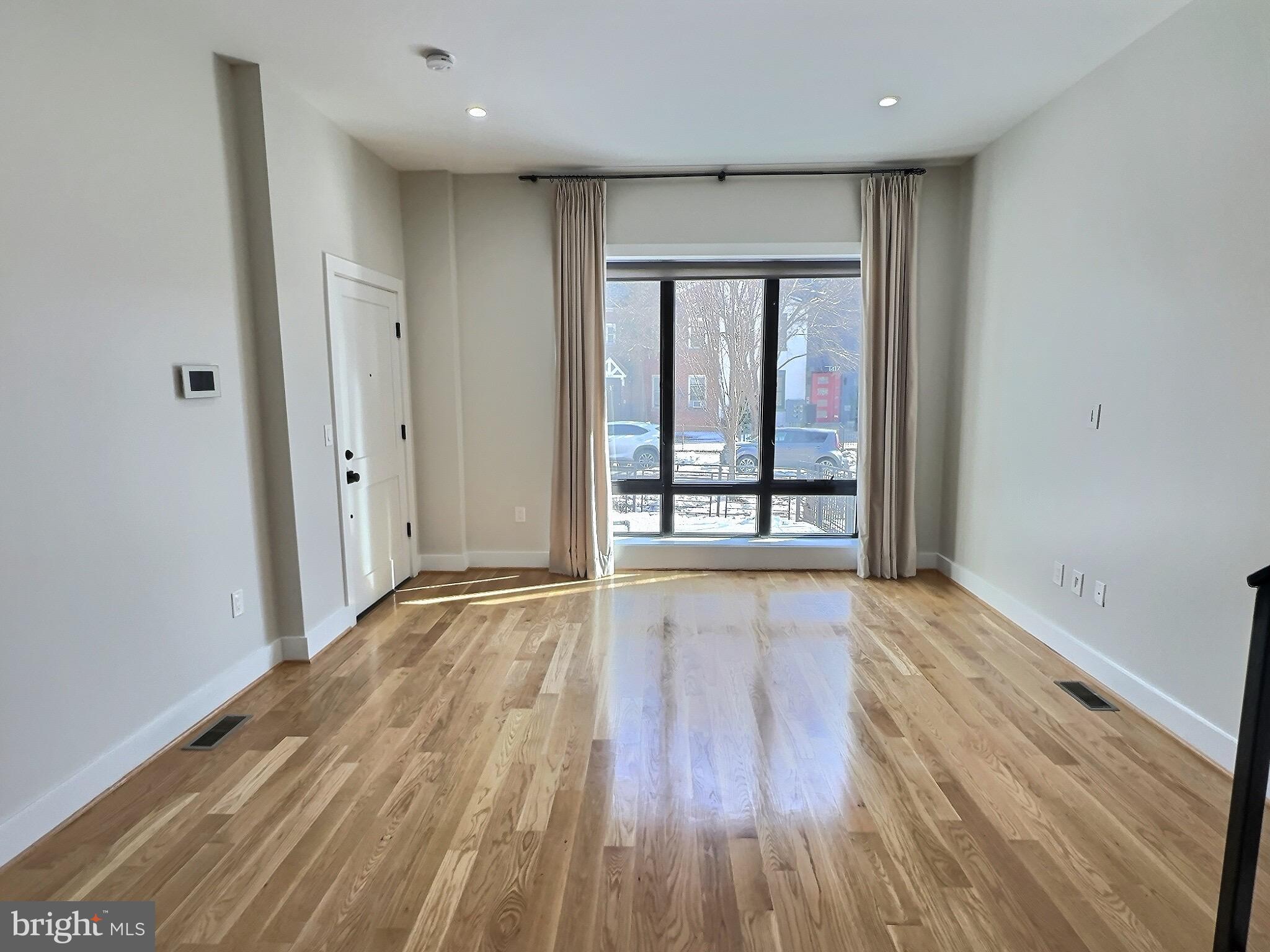 1420 STAPLES STREET NE 1