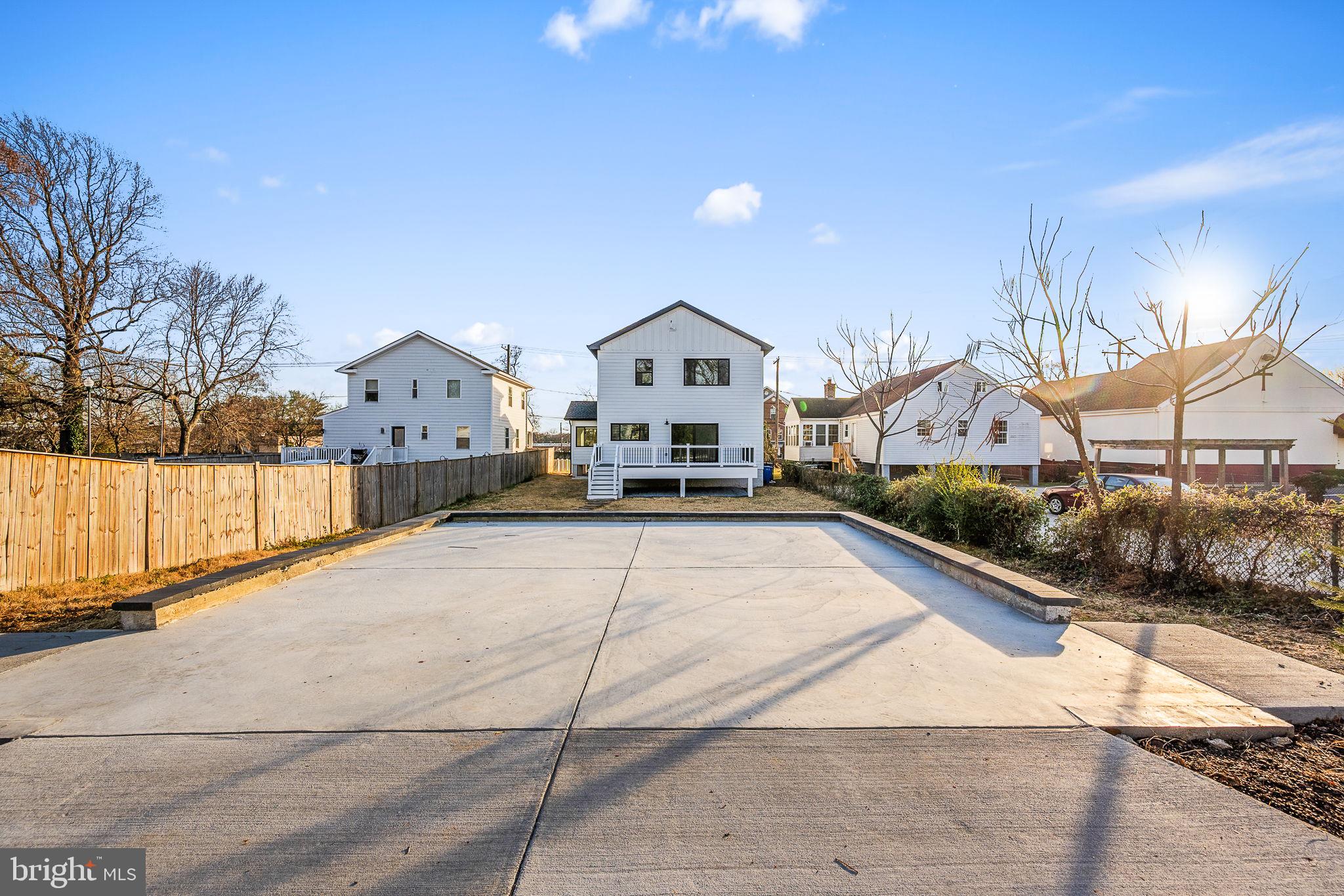 3108 ADAMS STREET NE