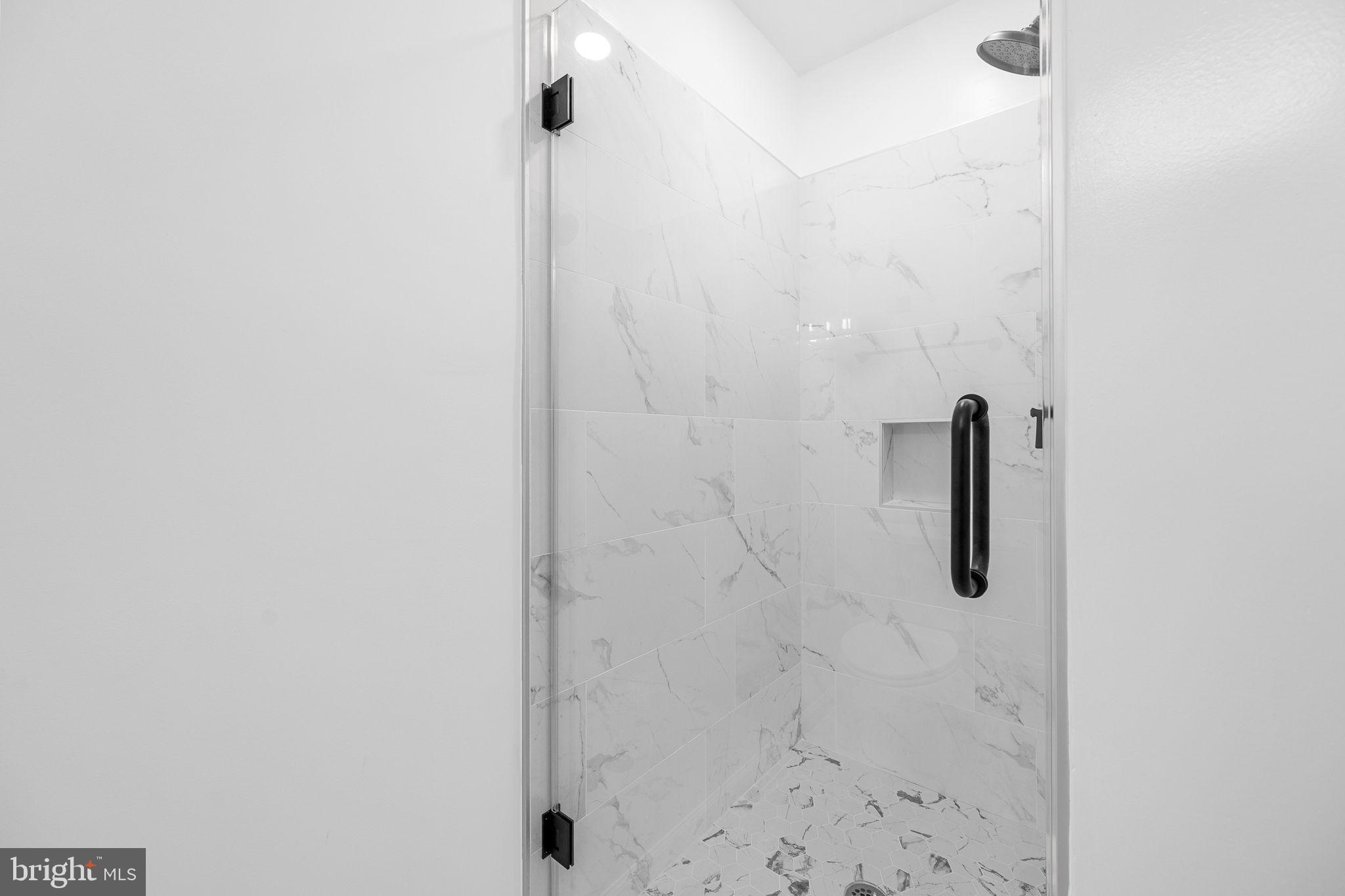 3108 ADAMS STREET NE