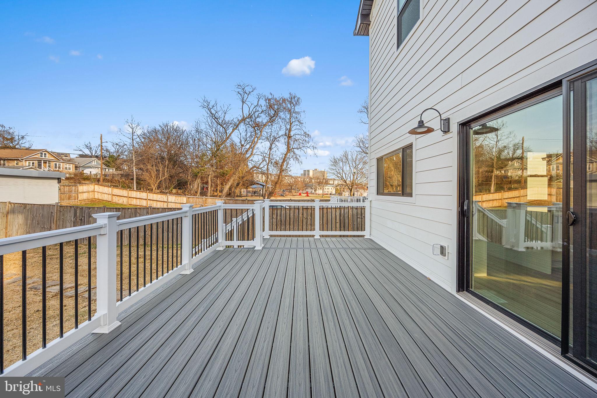 3108 ADAMS STREET NE