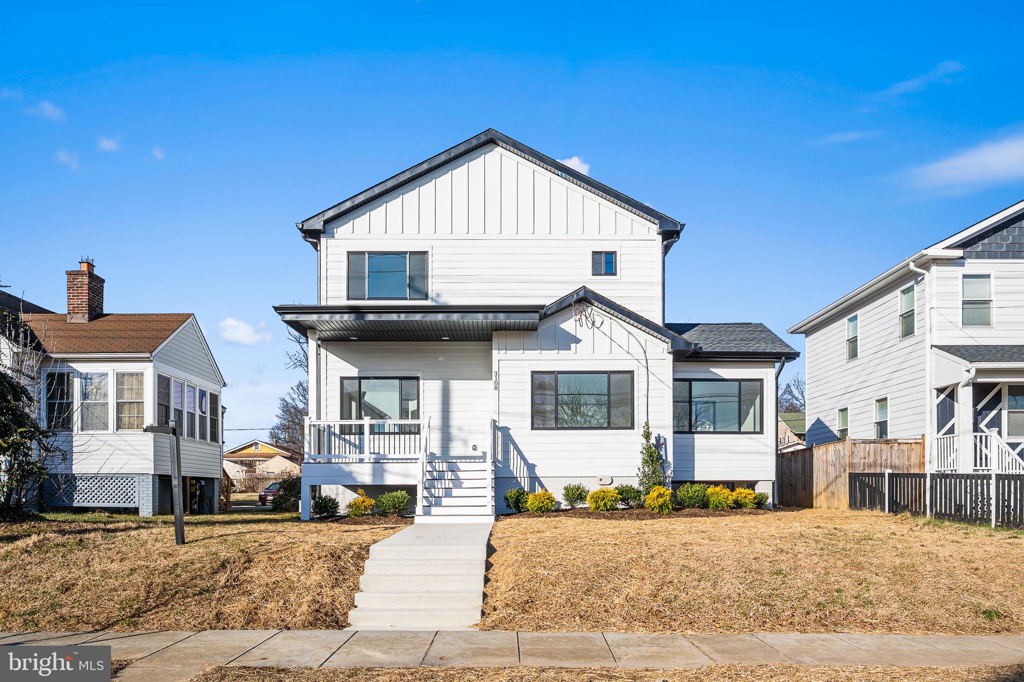 3108 ADAMS STREET NE