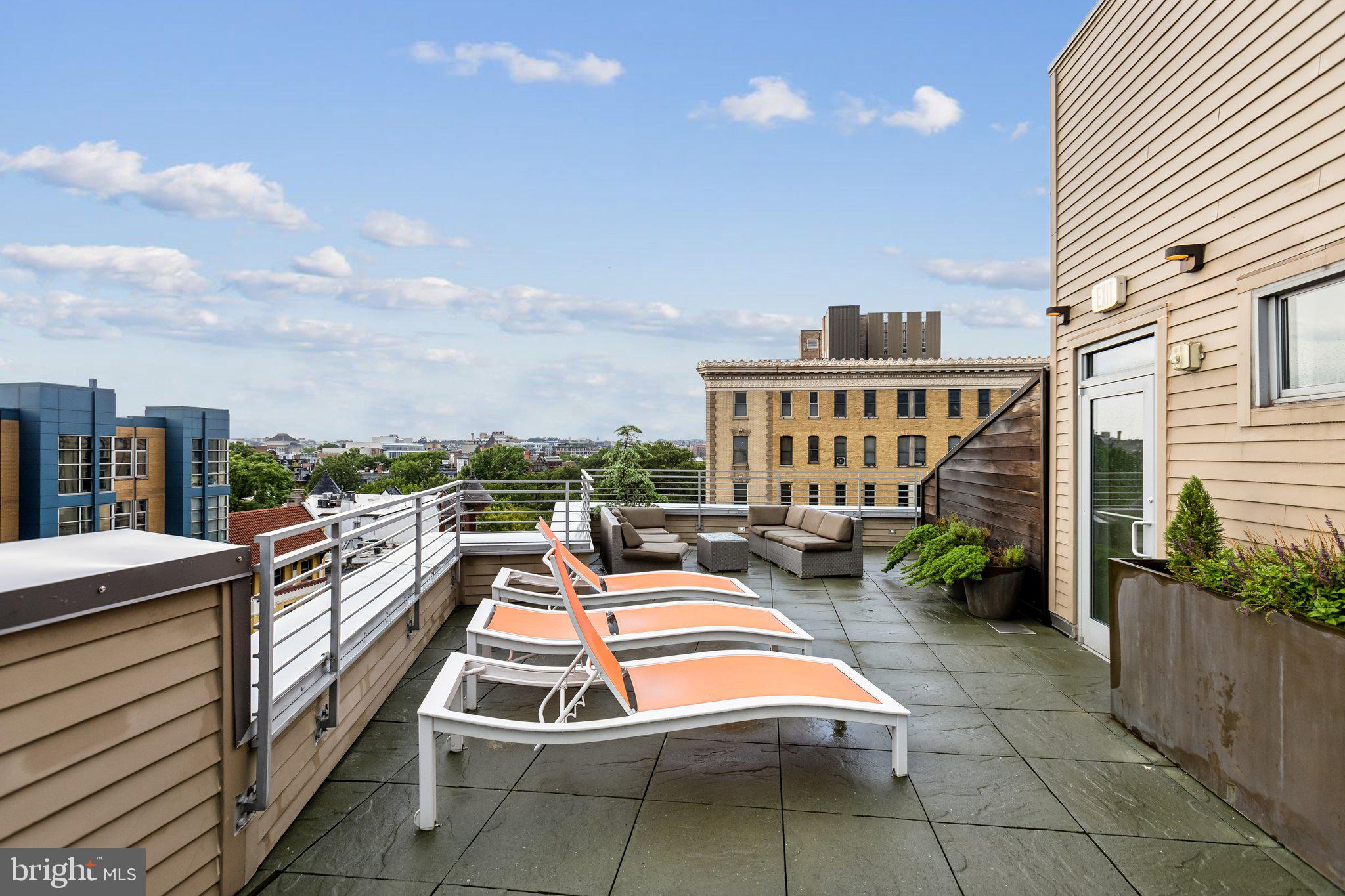 1311 13TH STREET NW T04