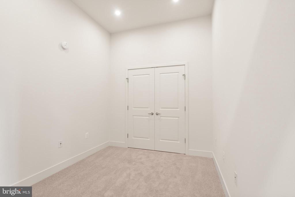 2125 14TH STREET NW 207W