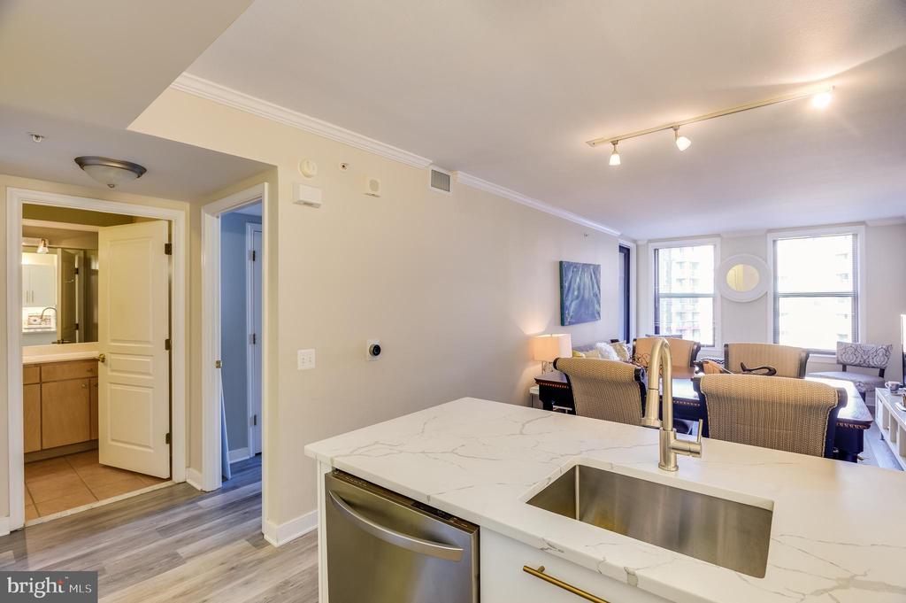 631 D STREET NW 837