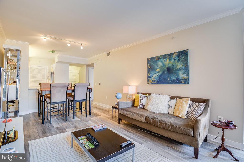 631 D STREET NW 837