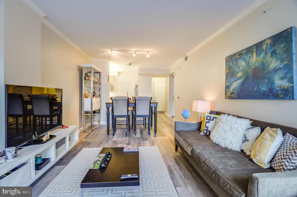 631 D STREET NW 837