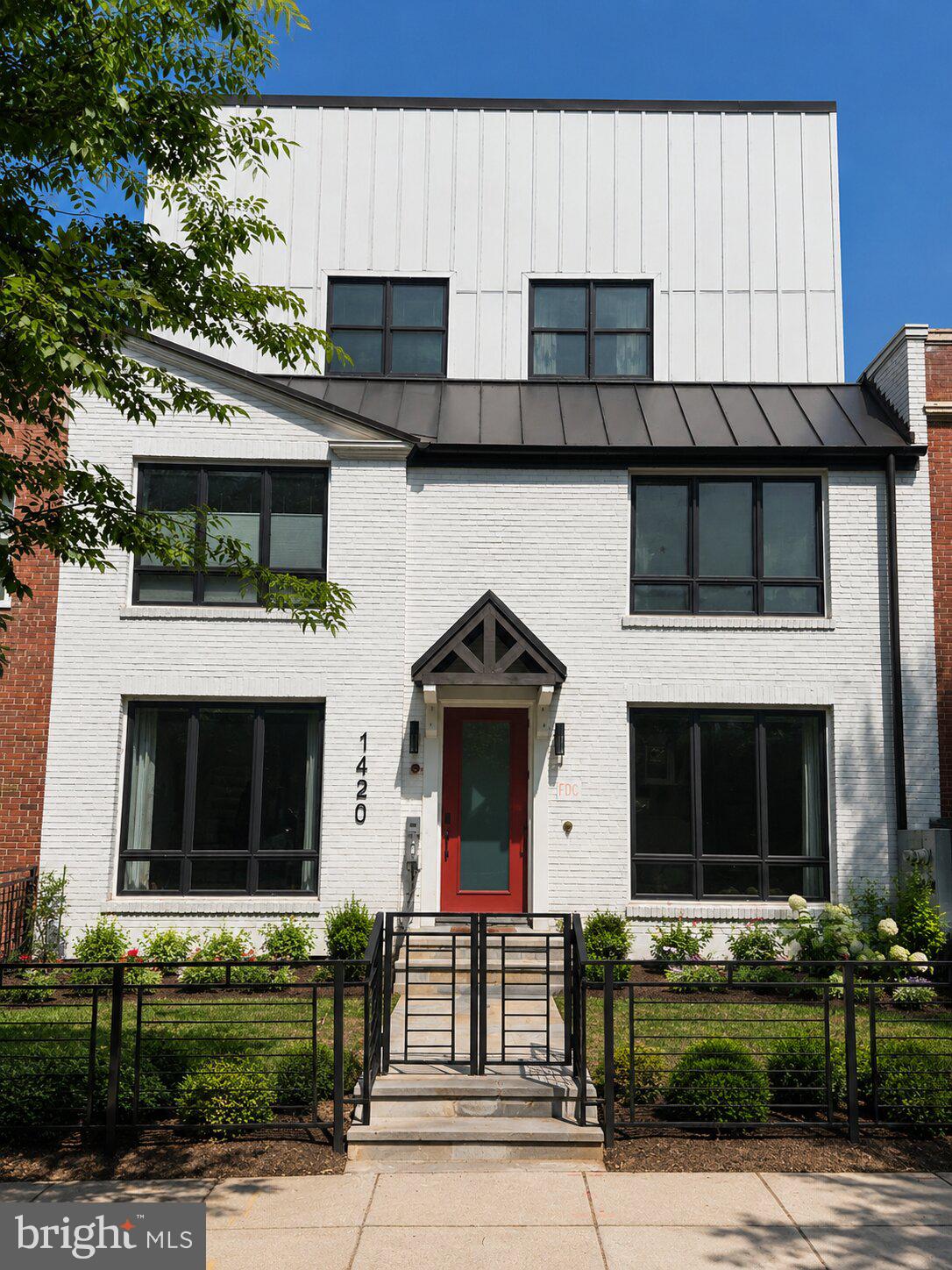 1420 STAPLES STREET NE 1