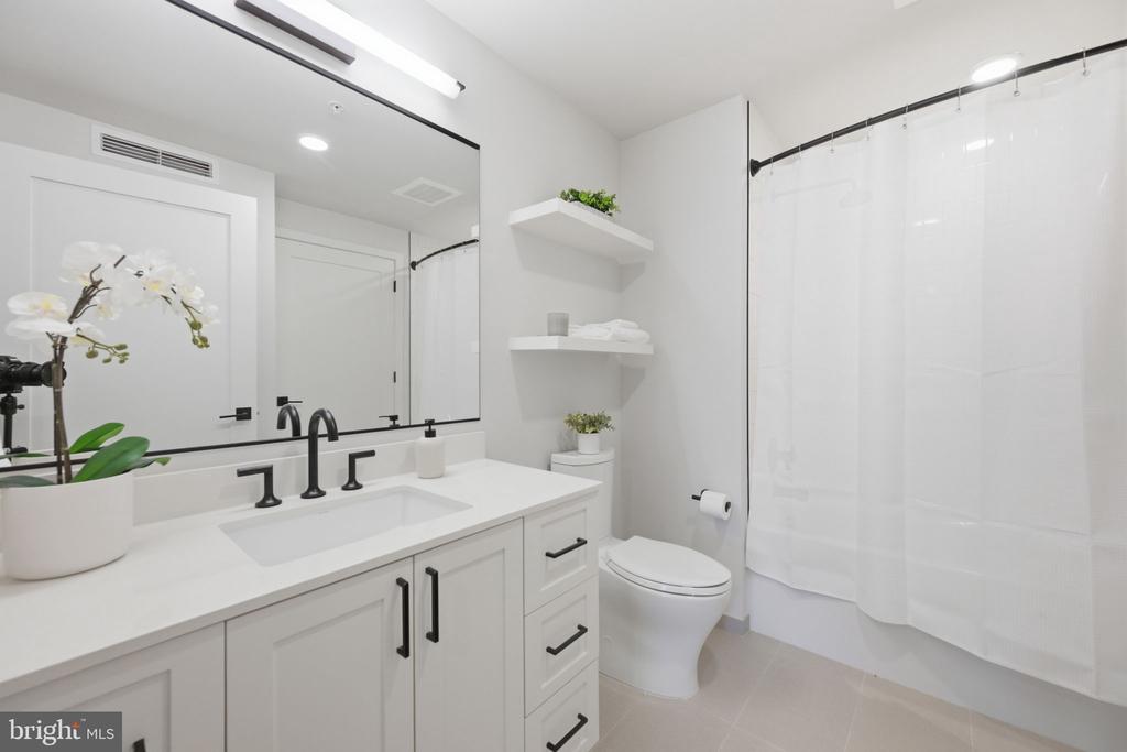 1211 VAN STREET SE 1007