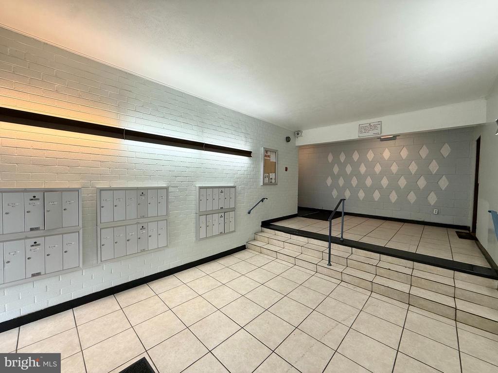 1920 NAYLOR ROAD SE 210
