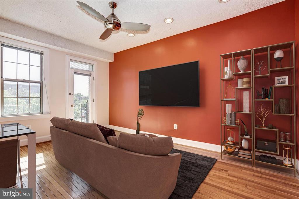 1401 COLUMBIA ROAD NW Unit: 215
