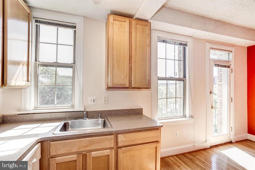 1401 COLUMBIA ROAD NW Unit: 215