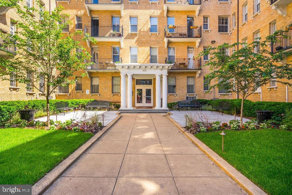 1401 COLUMBIA ROAD NW Unit: 215