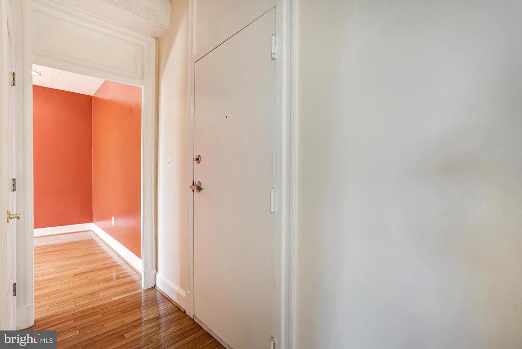 1401 COLUMBIA ROAD NW Unit: 215