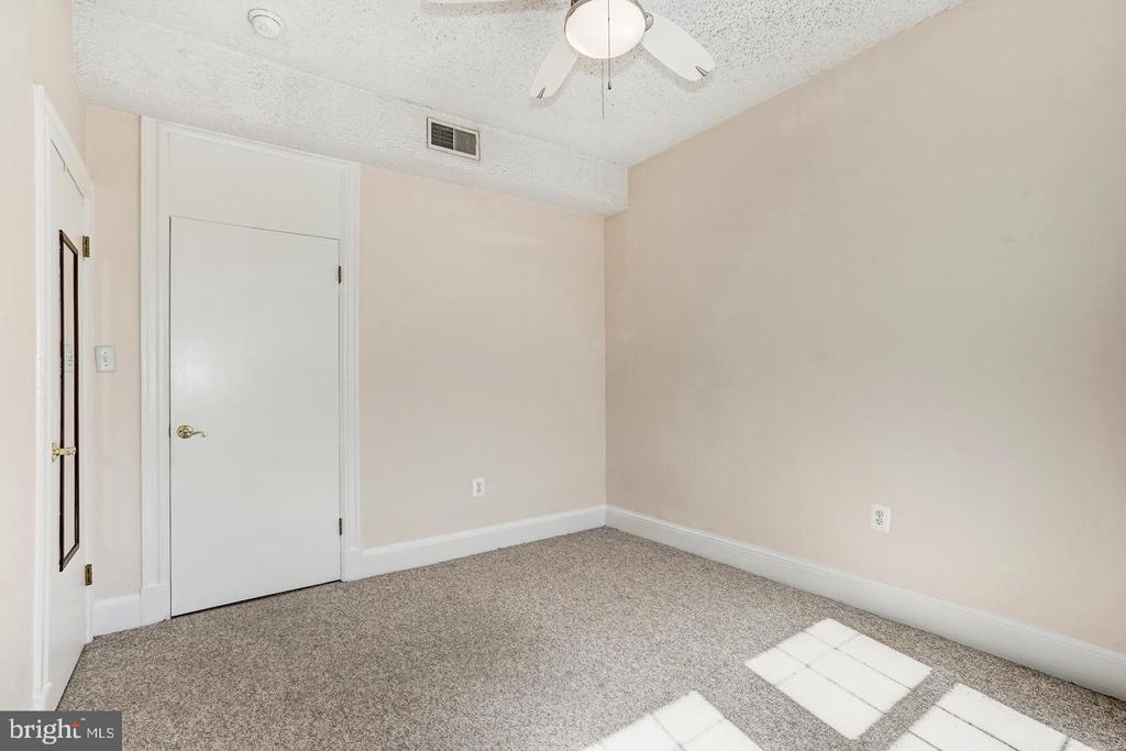 1401 COLUMBIA ROAD NW Unit: 215
