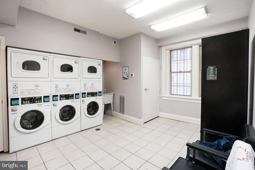 1401 COLUMBIA ROAD NW Unit: 215
