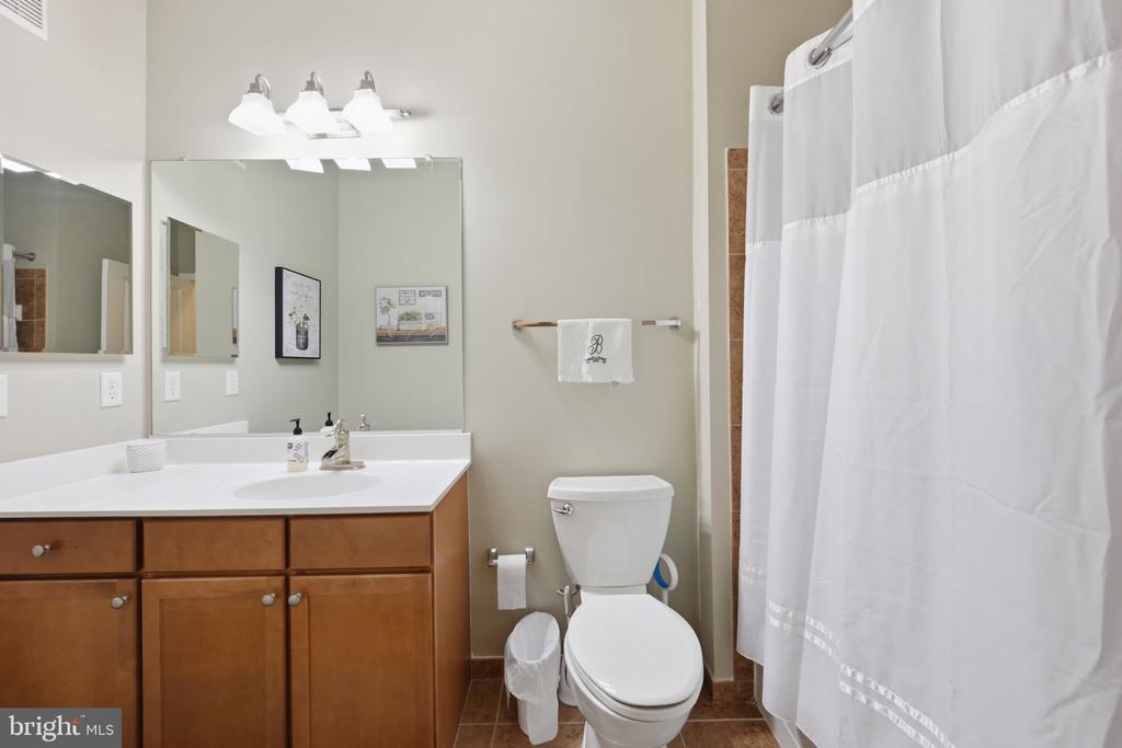 1391 PENNSYLVANIA AVENUE SE Unit: 463