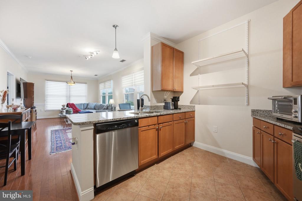 1391 PENNSYLVANIA AVENUE SE Unit: 463