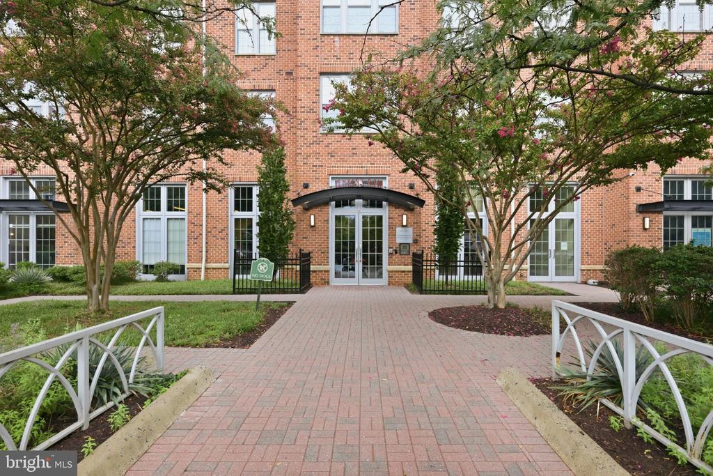 1391 PENNSYLVANIA AVENUE SE Unit: 463