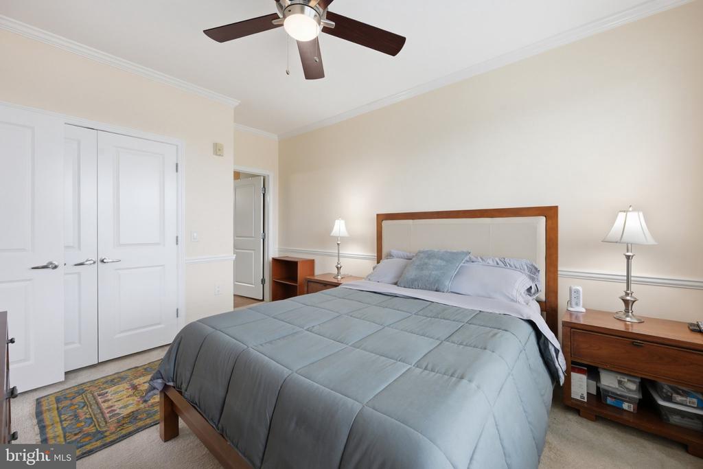 1391 PENNSYLVANIA AVENUE SE Unit: 463