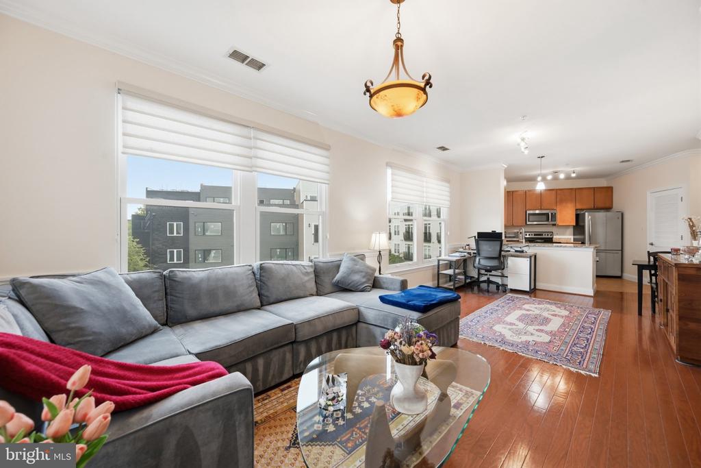 1391 PENNSYLVANIA AVENUE SE Unit: 463