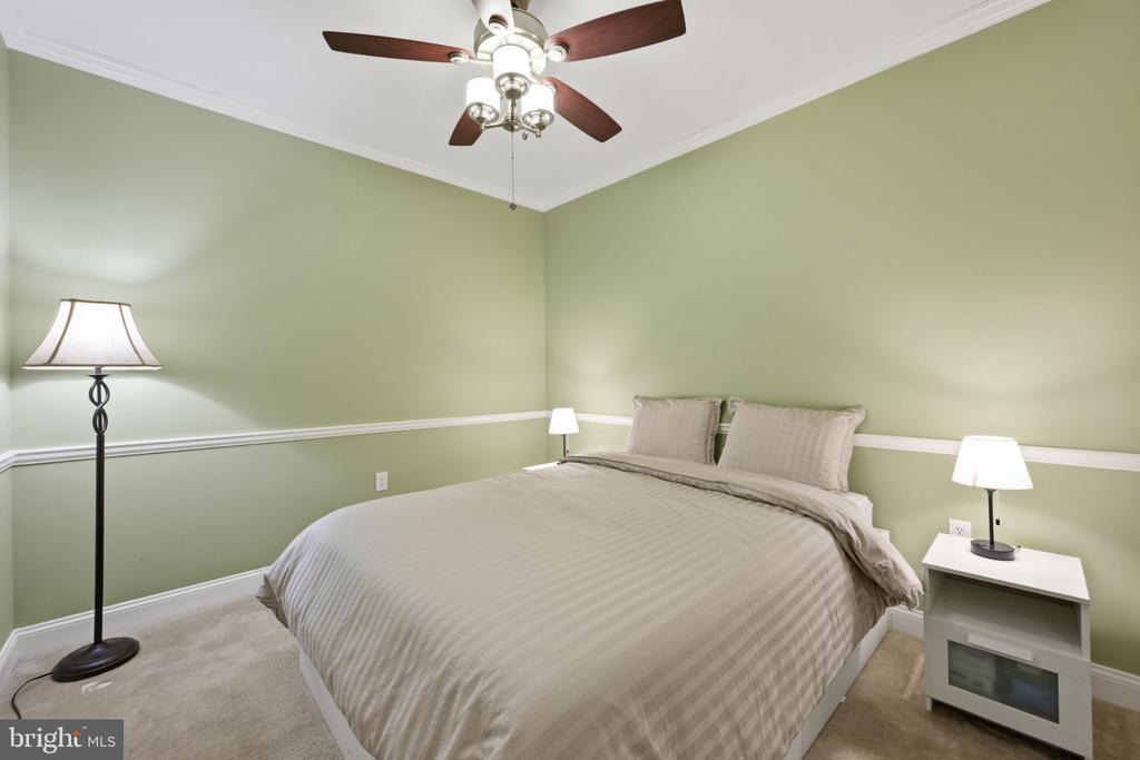 1391 PENNSYLVANIA AVENUE SE Unit: 463