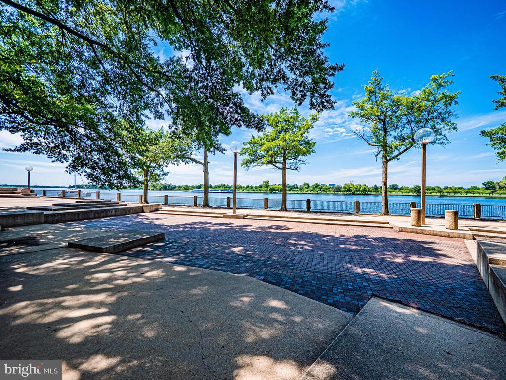 1425 4TH STREET SW Unit: A601