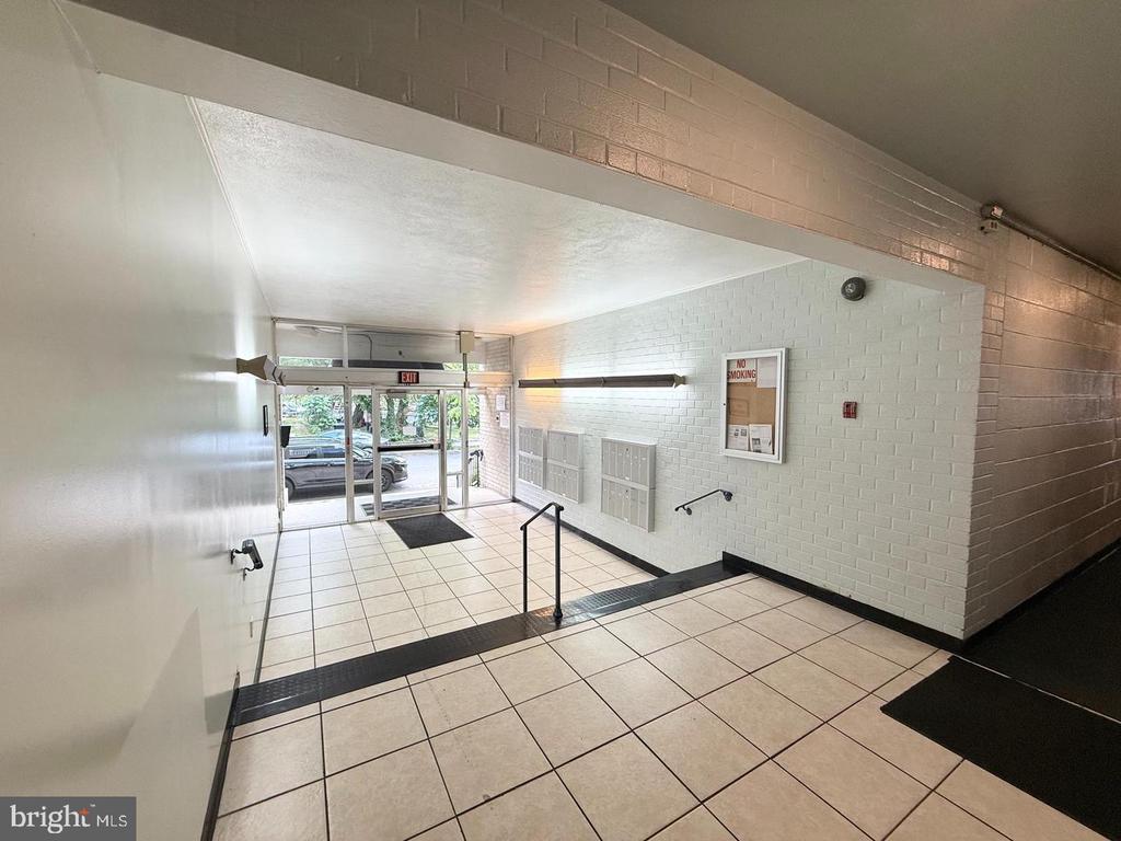1920 NAYLOR ROAD SE Unit: 210