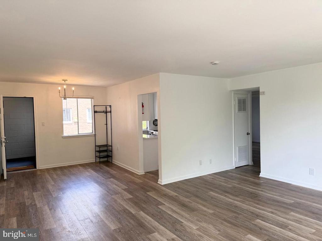 1920 NAYLOR ROAD SE Unit: 210