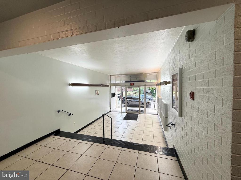 1920 NAYLOR ROAD SE Unit: 210
