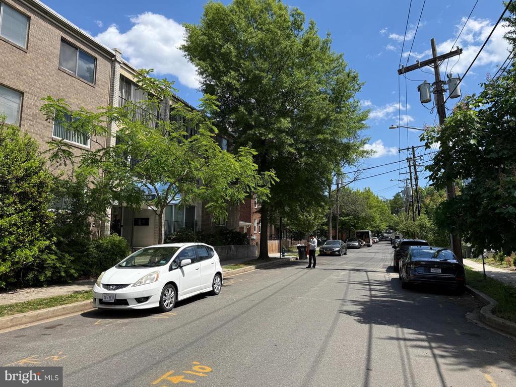 1920 NAYLOR ROAD SE Unit: 210