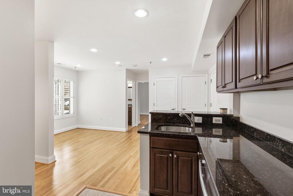 804 TAYLOR STREET NW Unit: 304