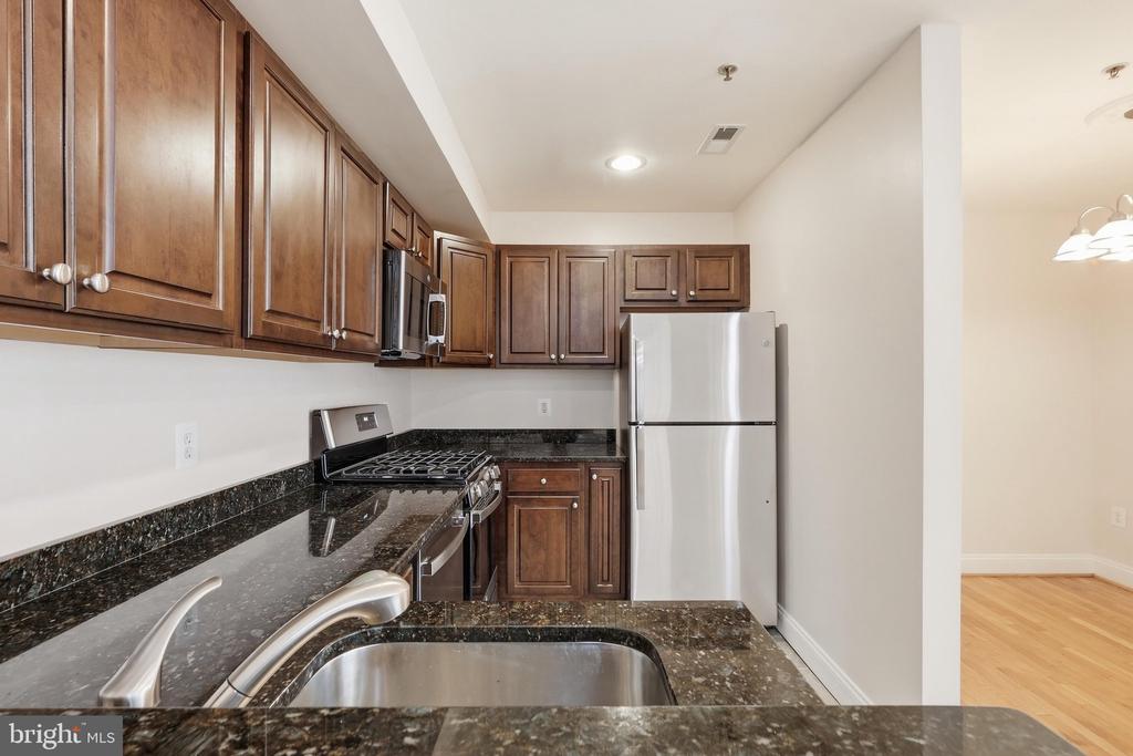 804 TAYLOR STREET NW Unit: 304