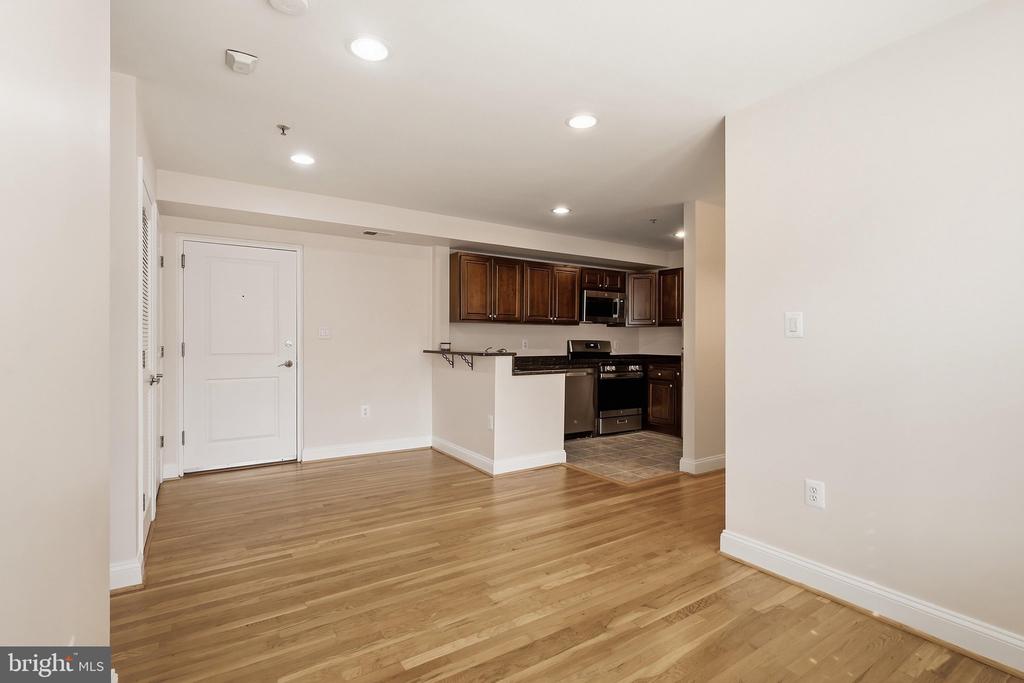 804 TAYLOR STREET NW Unit: 304