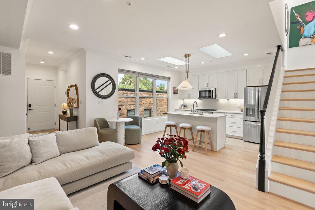 1721 20TH STREET NW Unit: 302