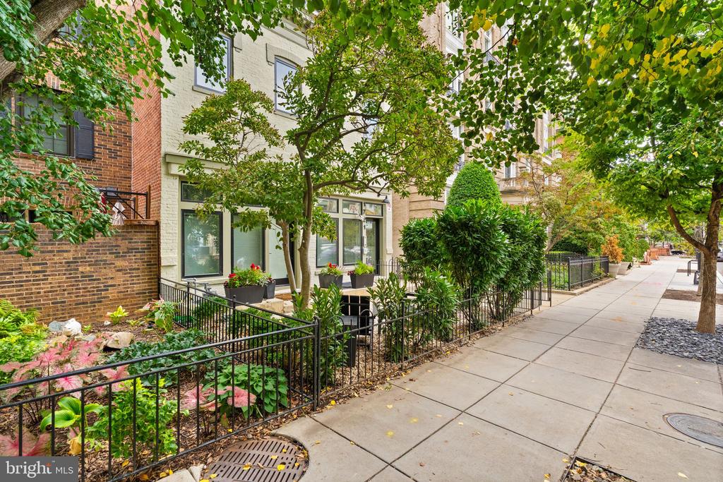 1721 20TH STREET NW Unit: 302