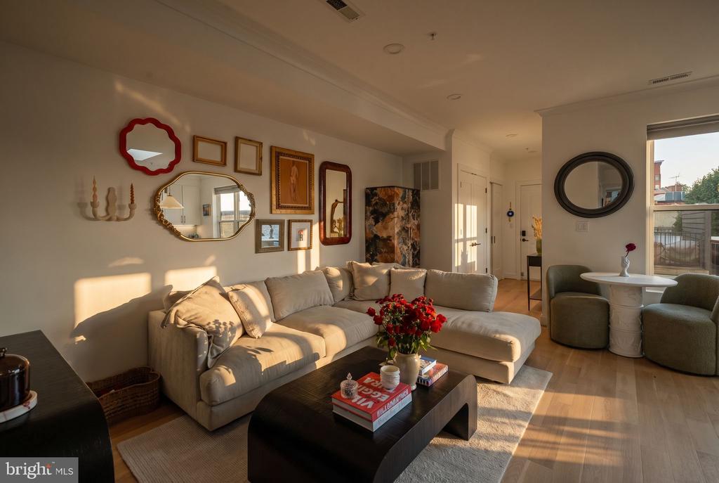 1721 20TH STREET NW Unit: 302