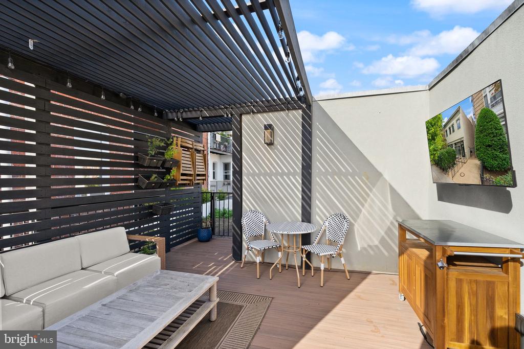 1721 20TH STREET NW Unit: 302