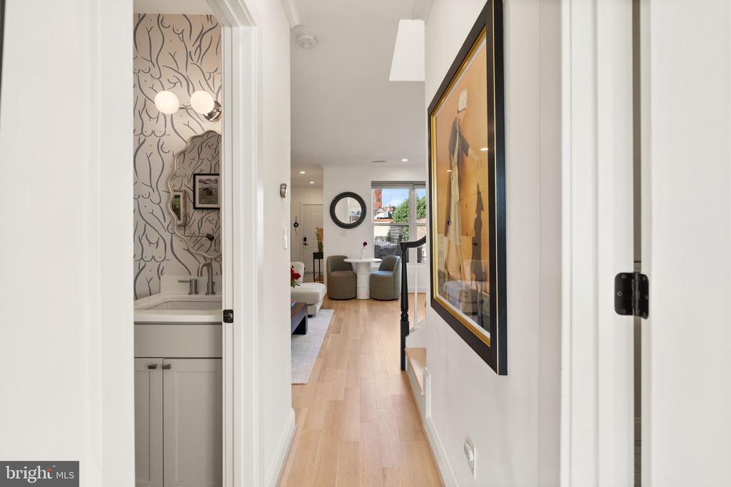 1721 20TH STREET NW Unit: 302