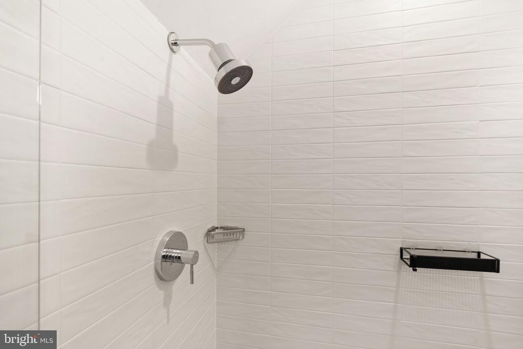 1721 20TH STREET NW Unit: 302