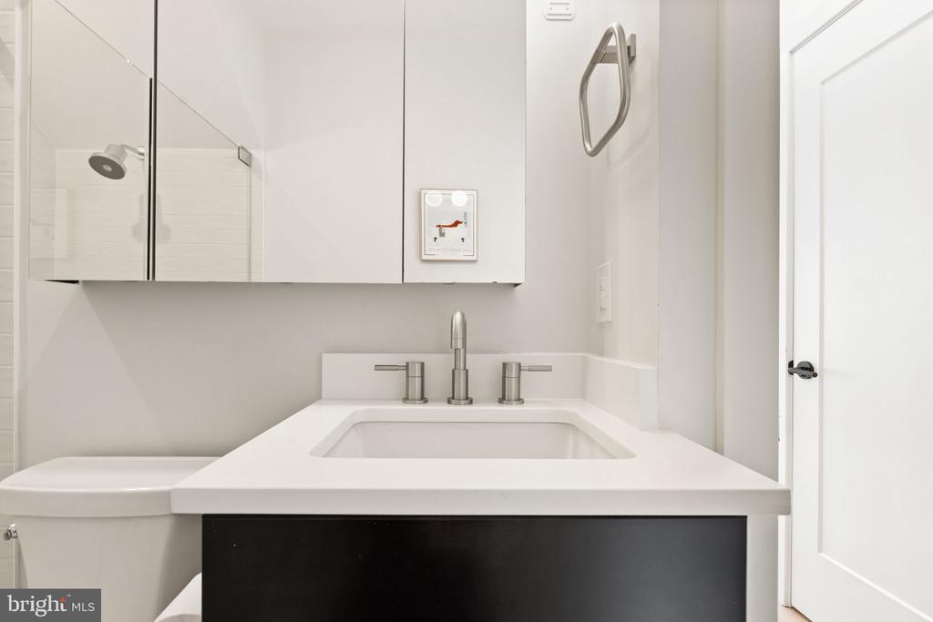 1721 20TH STREET NW Unit: 302