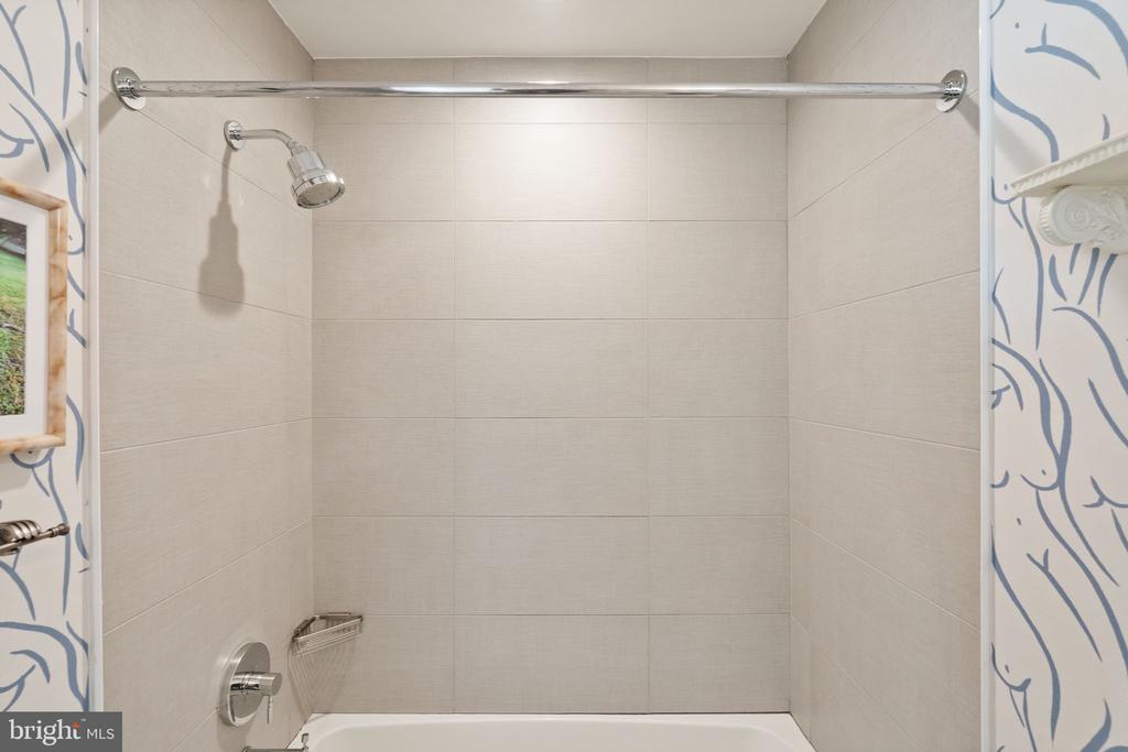 1721 20TH STREET NW Unit: 302