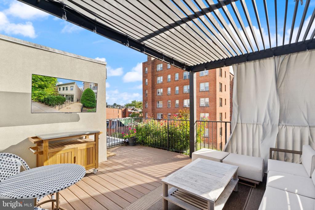 1721 20TH STREET NW Unit: 302