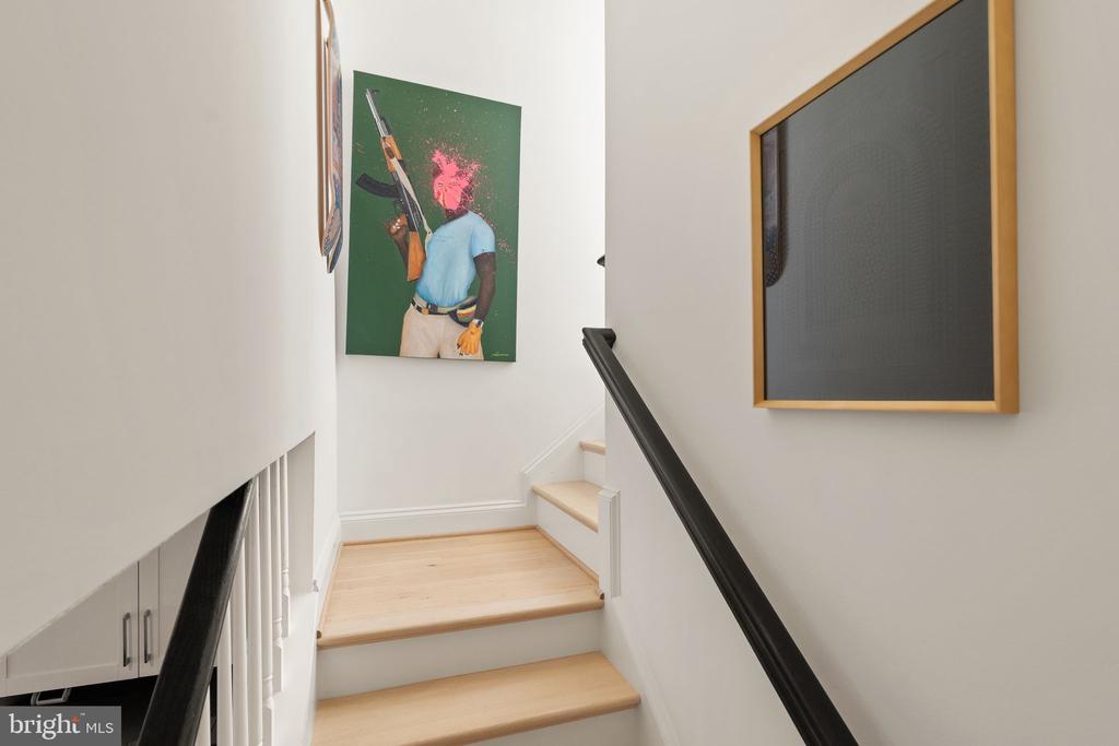 1721 20TH STREET NW Unit: 302