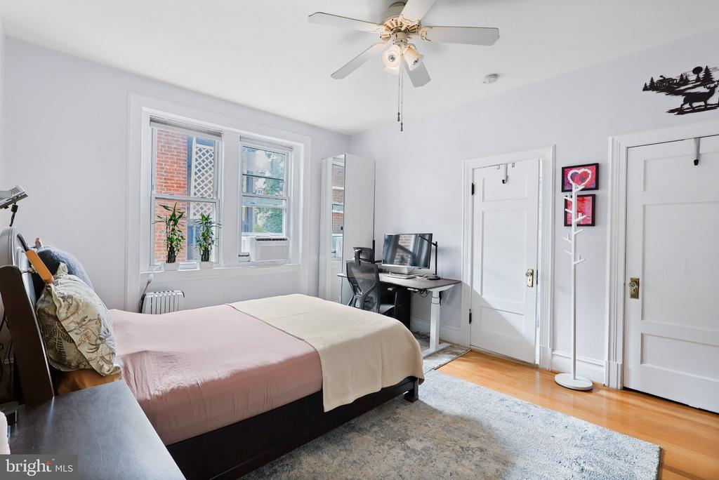 1526 17TH STREET NW Unit: 215