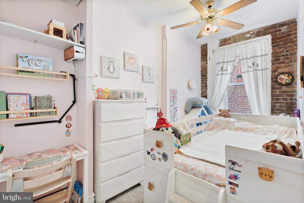 1526 17TH STREET NW Unit: 215
