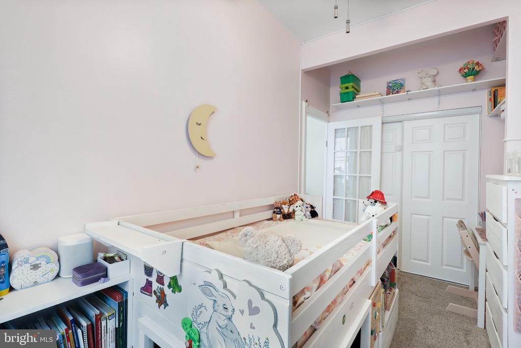 1526 17TH STREET NW Unit: 215