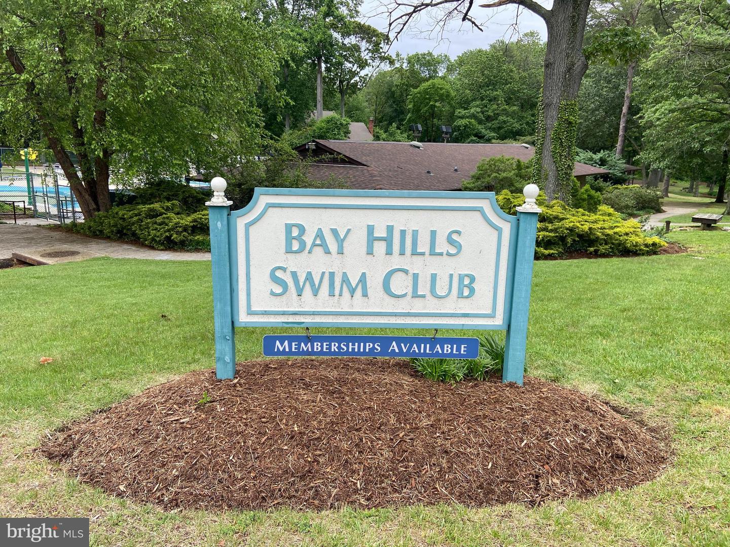 533 BAY HILLS DRIVE